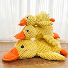 Calming Squeaky Duck Toy for Dogs & Cats – Anxiety Relief Plush Pet Toy